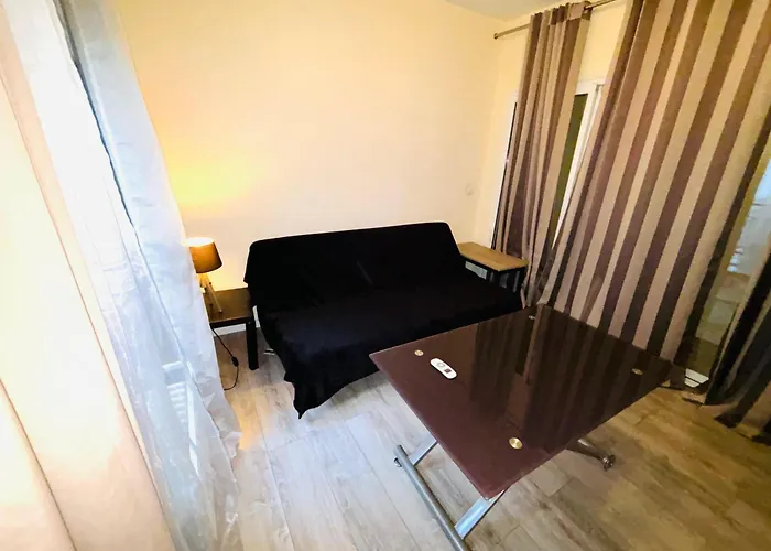 Tour Eiffel Alesia * פריז