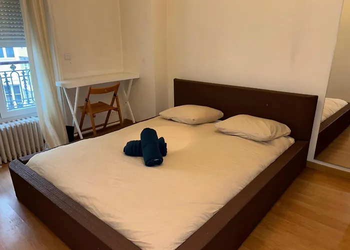 Tour Eiffel Alesia פריז